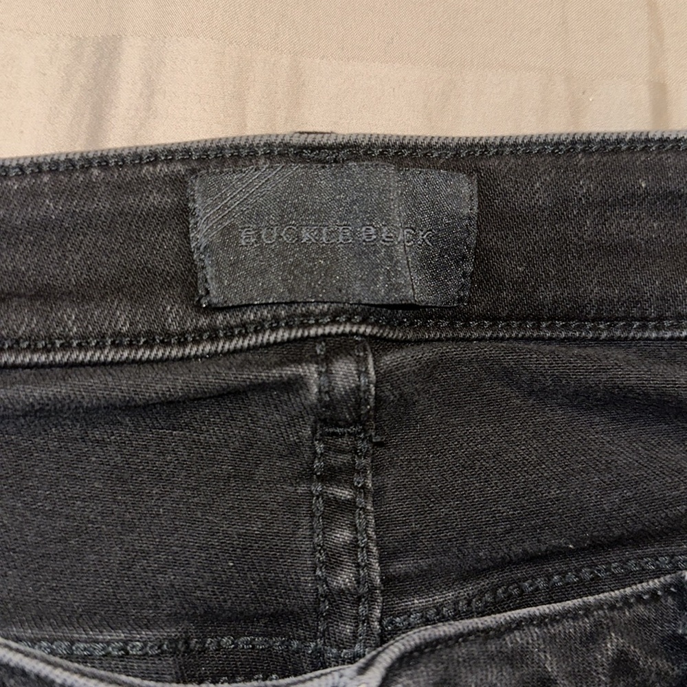 BUCKLE BLACK HIGH RISE SHORTS SIZE 30 - Picture 4 of 7